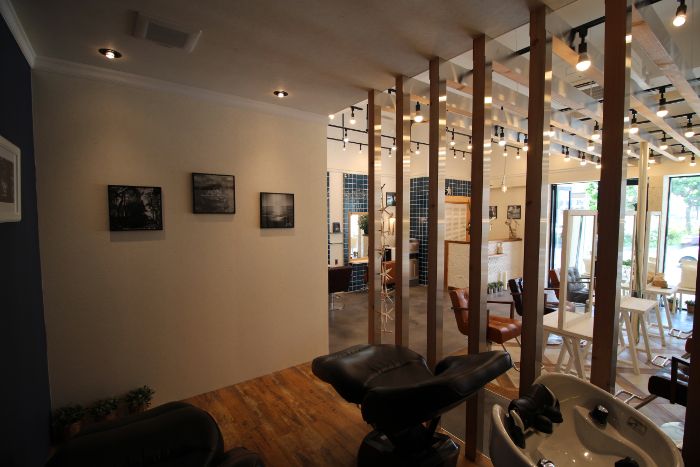 実例 美容室 沖縄の美容室 Aube Hair Island Store Design Jp