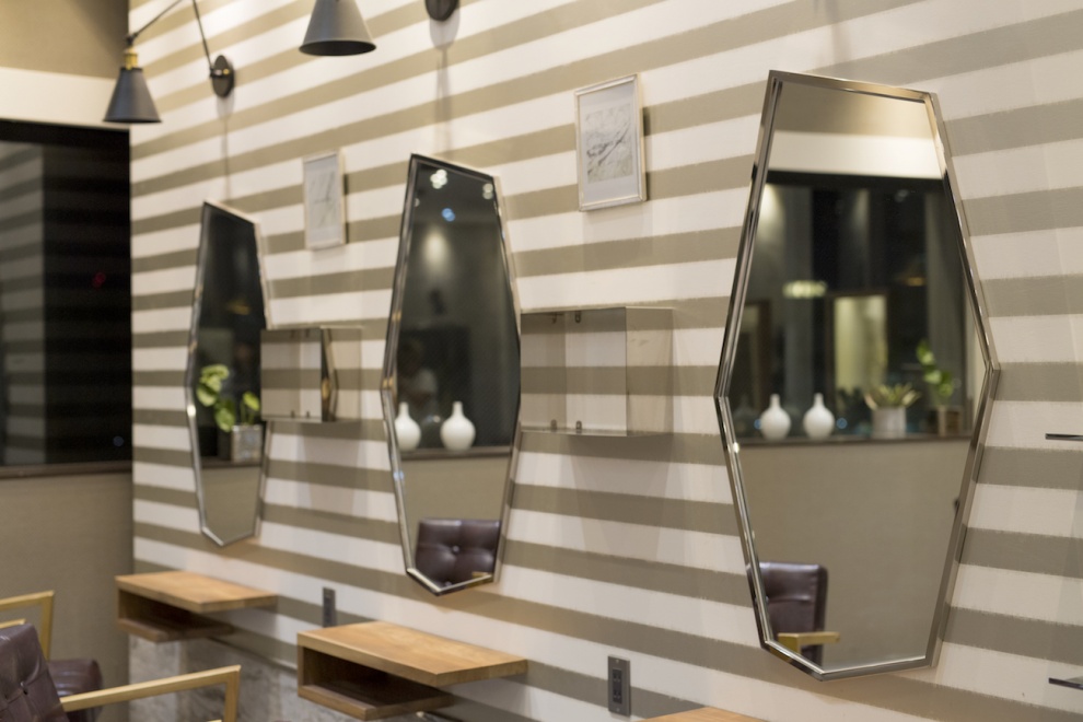 LARGO（ラルゴ）によるおしゃれな美容室（ヘアサロン）の店舗内装デザイン　大阪